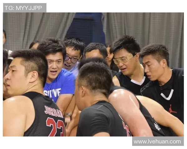 深圳篮球队团队协作深度解析与其他球队的对比分析