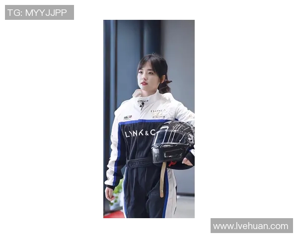 王冰冰对足球明星的热爱与追逐背后隐藏的故事与情感 王冰冰对足球明星的热爱与追逐背后隐藏的故事与情感