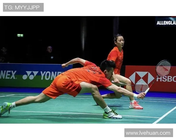 深圳羽毛球队与重庆羽毛球队赛后复盘探讨团队协作的成功与不足