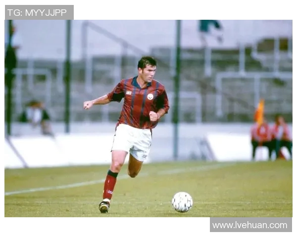 怀旧回顾香港足球明星的经典老照片与辉煌岁月 怀旧回顾香港足球明星的经典老照片与辉煌岁月